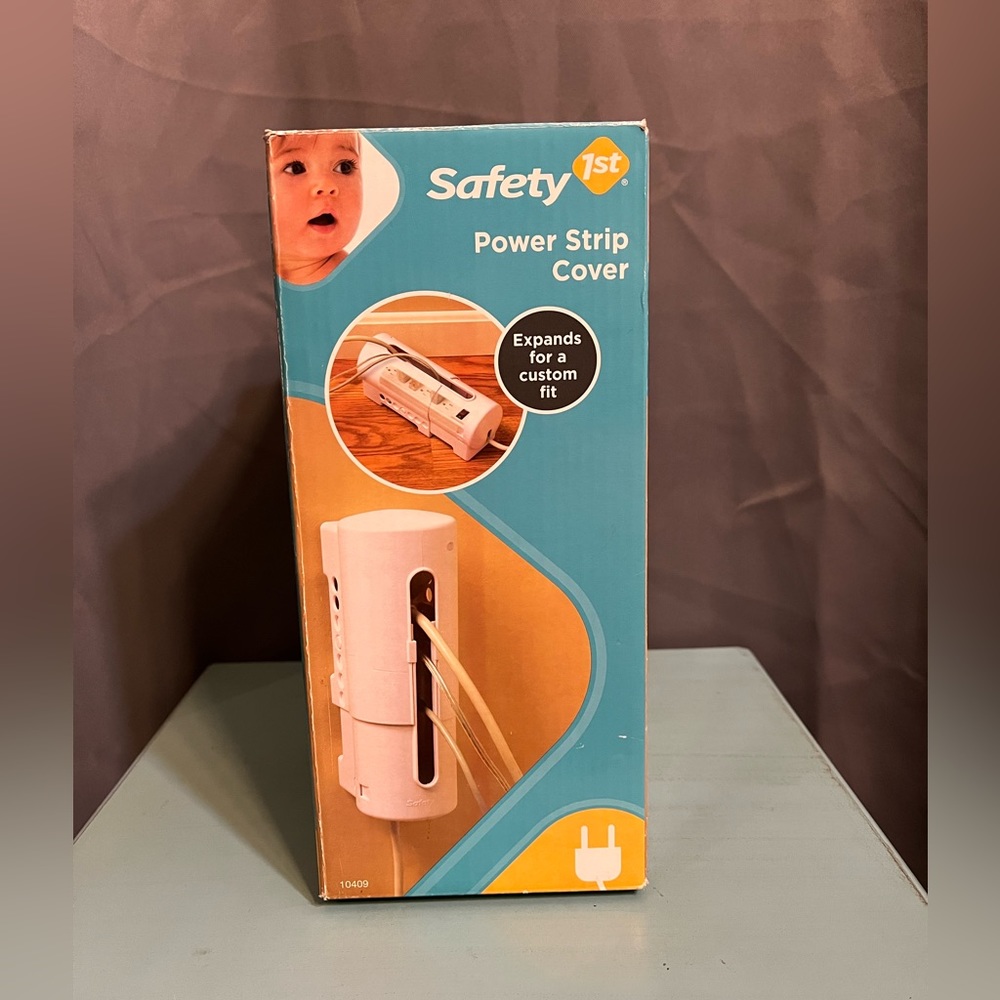 Safety 1st Power Strip Cover for Baby Proofing, Expands for a custom fit.
